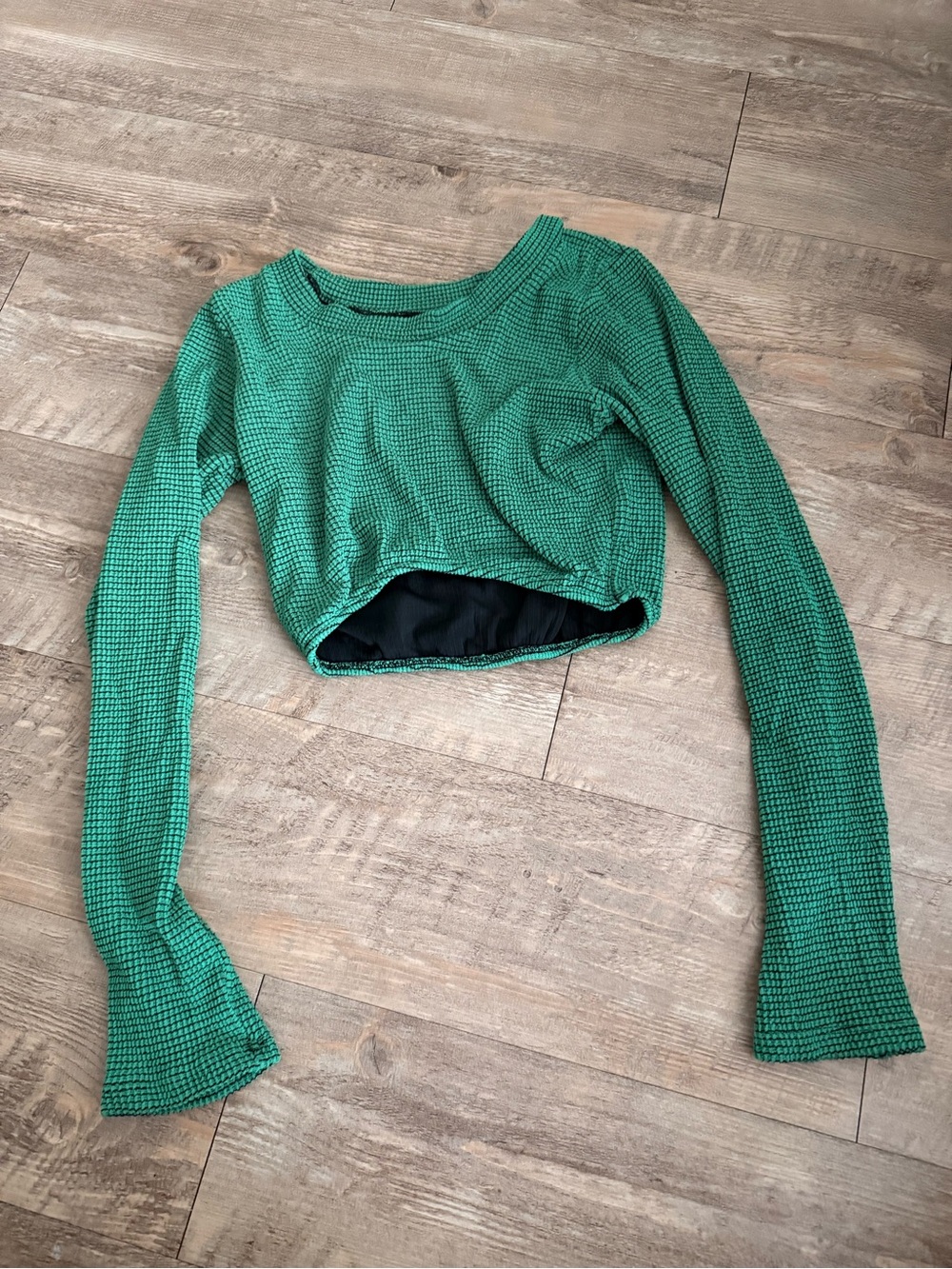 BBB Lounge Long Sleeve Crop